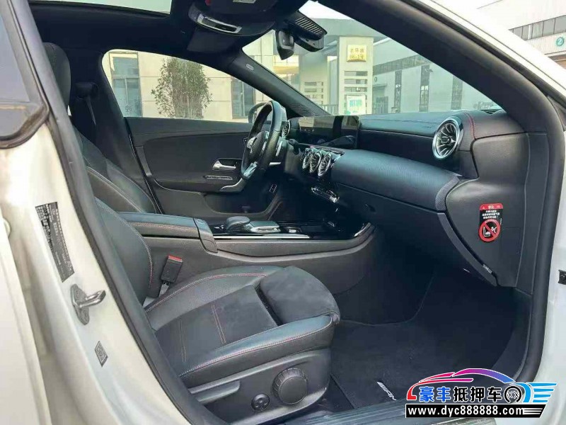 21年奔驰CLA轿车抵押车出售