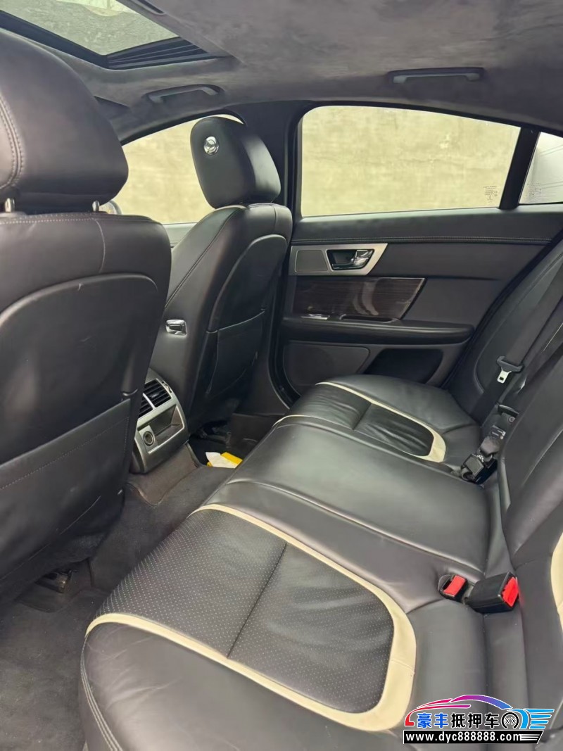 15年捷豹XF轿车抵押车出售