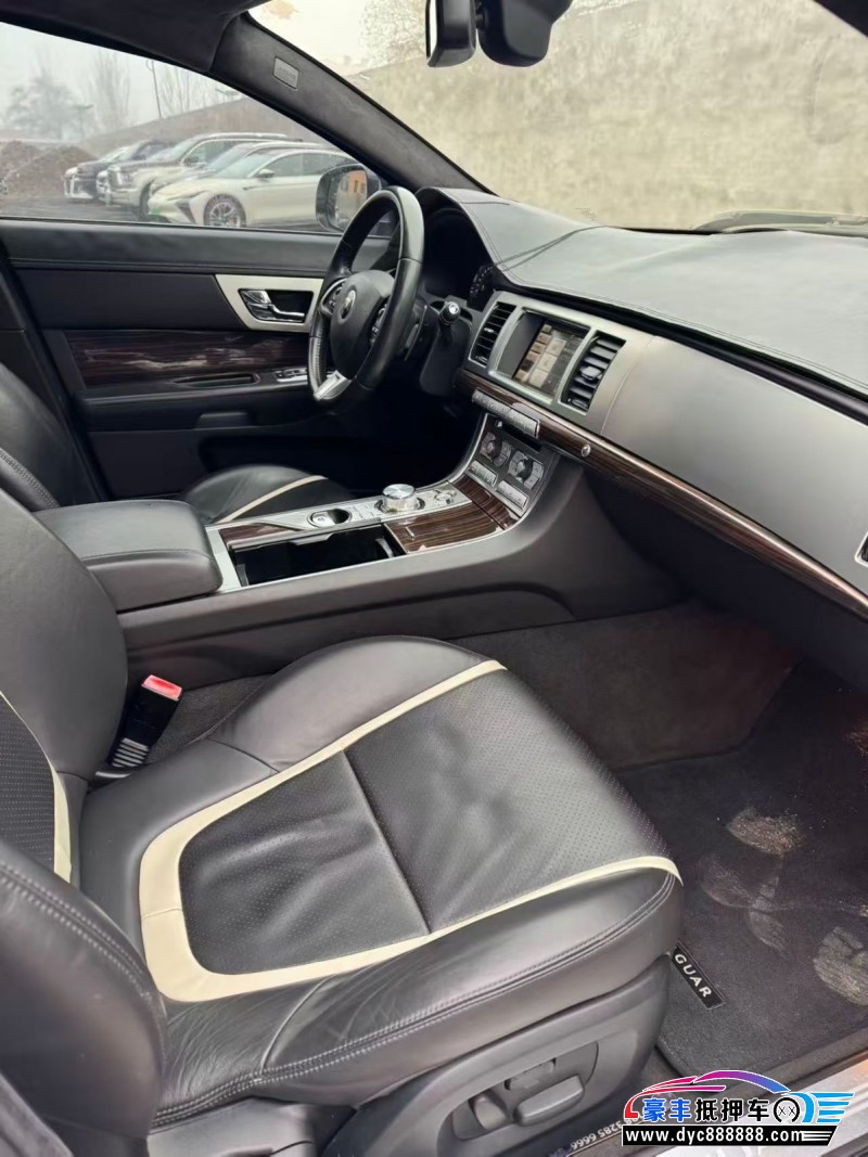 15年捷豹XF轿车抵押车出售