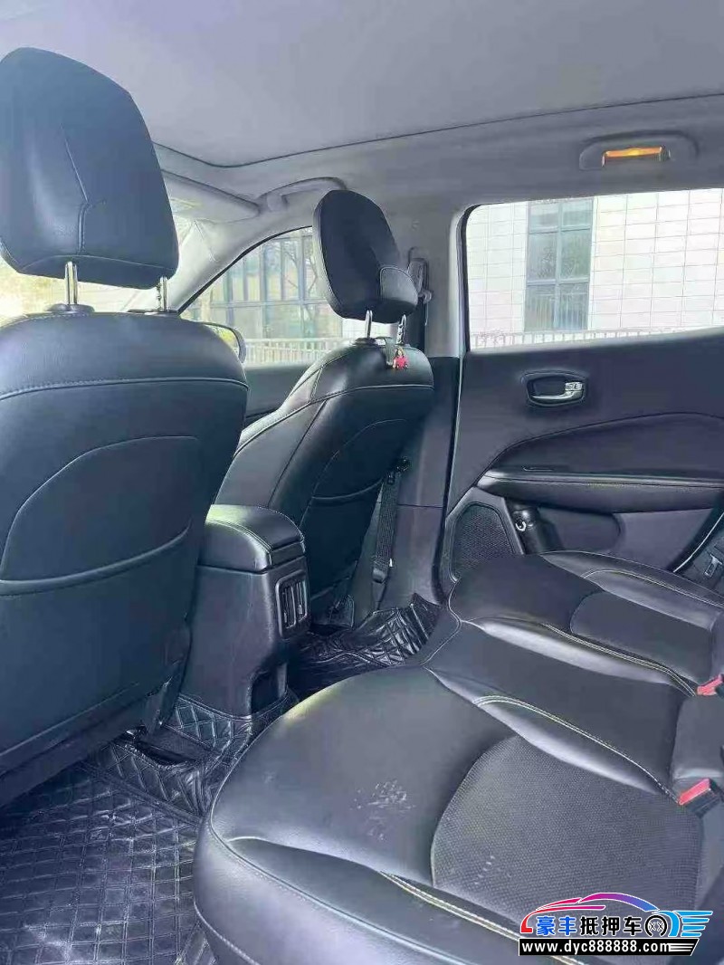 18年Jeep指南者轿车抵押车出售