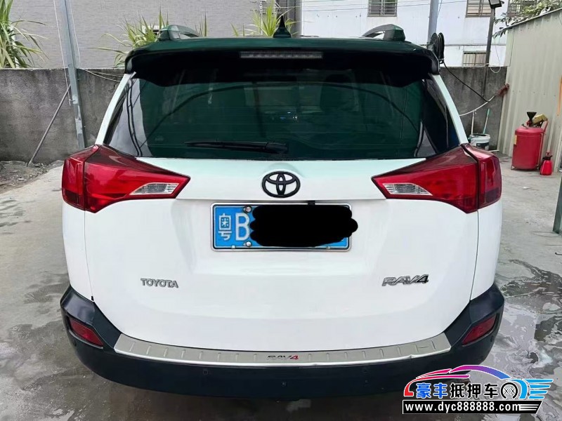 14年丰田RAV4轿车抵押车出售