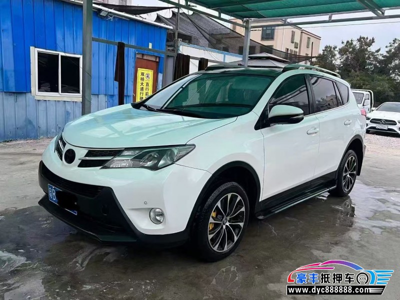 14年丰田RAV4轿车抵押车出售