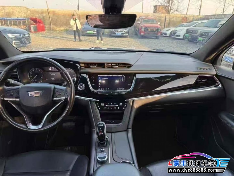 20年凯迪拉克xt6轿车抵押车出售