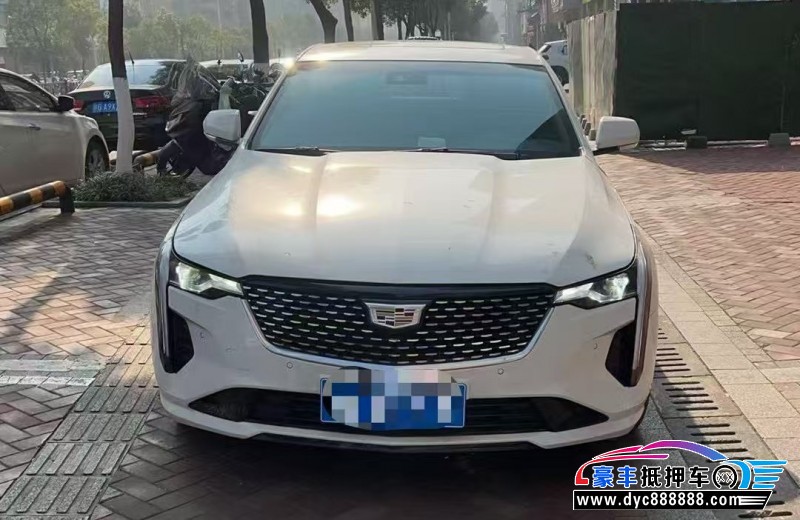 抵押车出售22年凯迪拉克CT4轿车