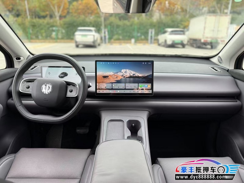 24年零跑C16轿车抵押车出售