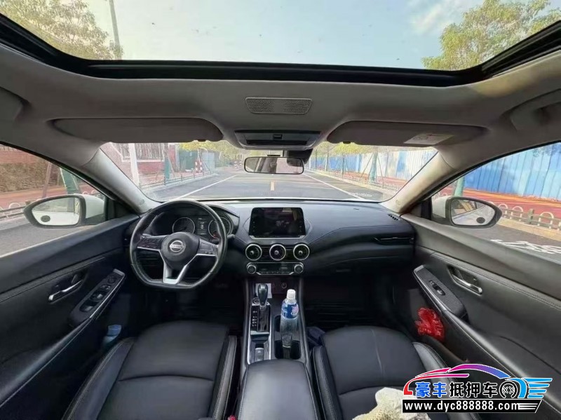 22年日产轩逸轿车抵押车出售