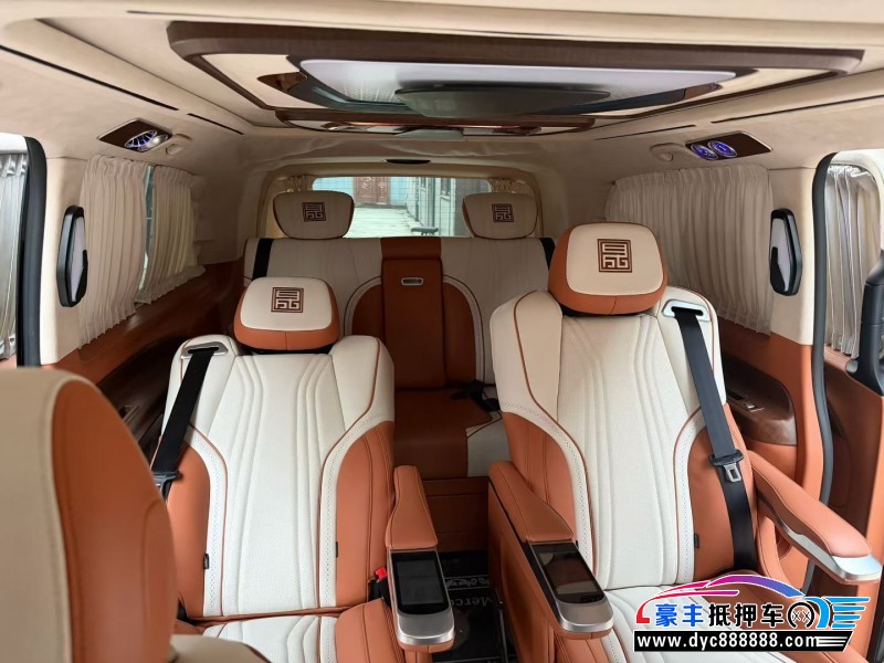 22年奔驰威霆轿车抵押车出售