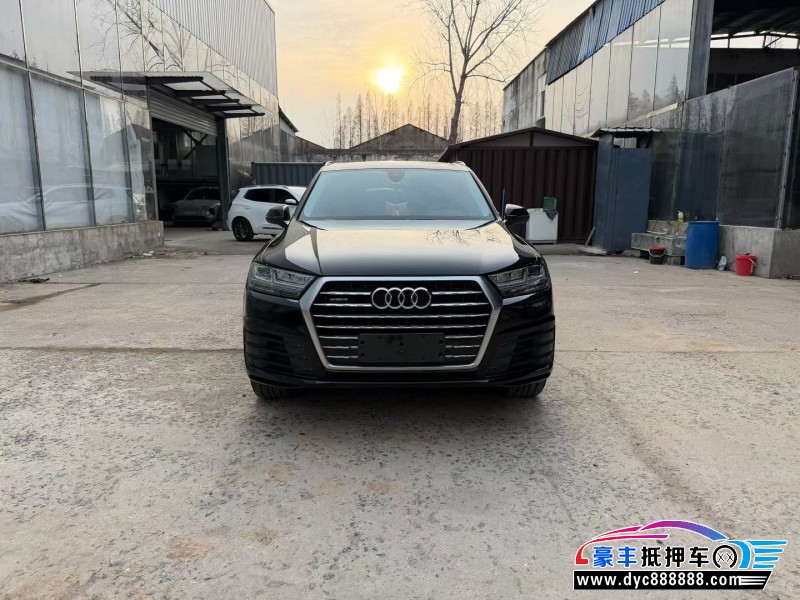 抵押车出售18年奥迪Q7轿车
