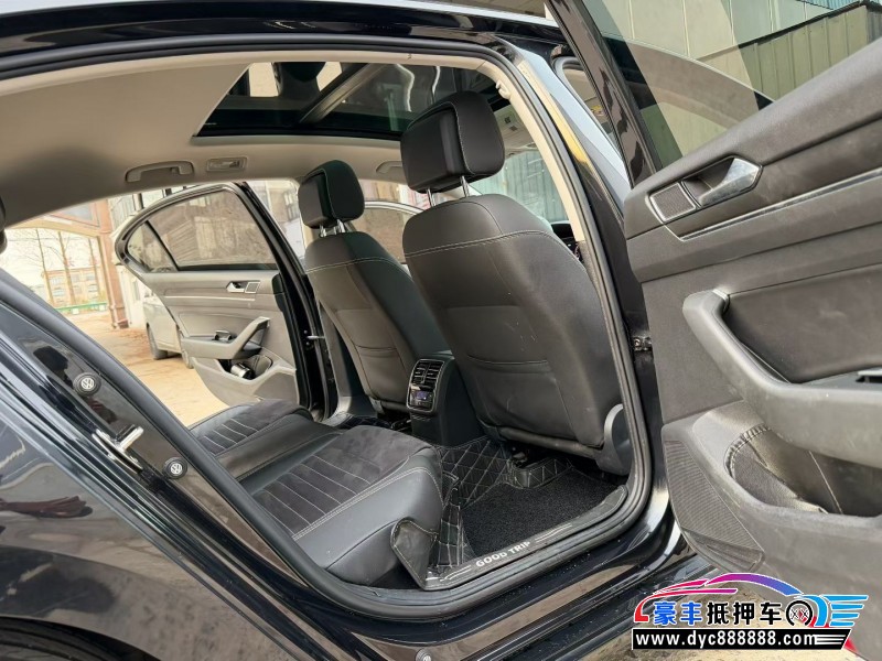 21年大众迈腾轿车抵押车出售