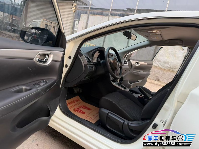 22年日产轩逸轿车抵押车出售