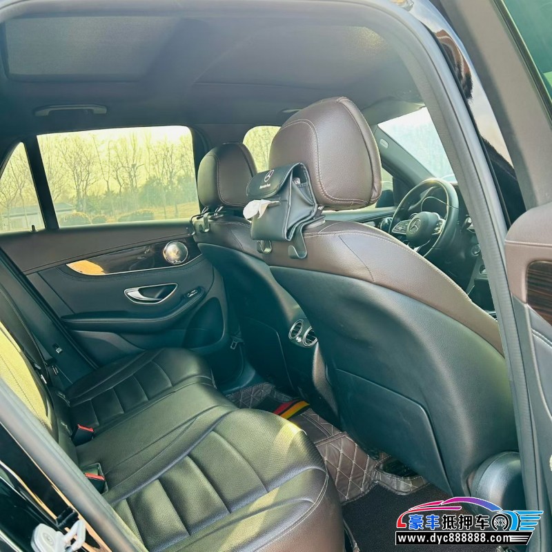 16年奔驰GLC轿车抵押车出售