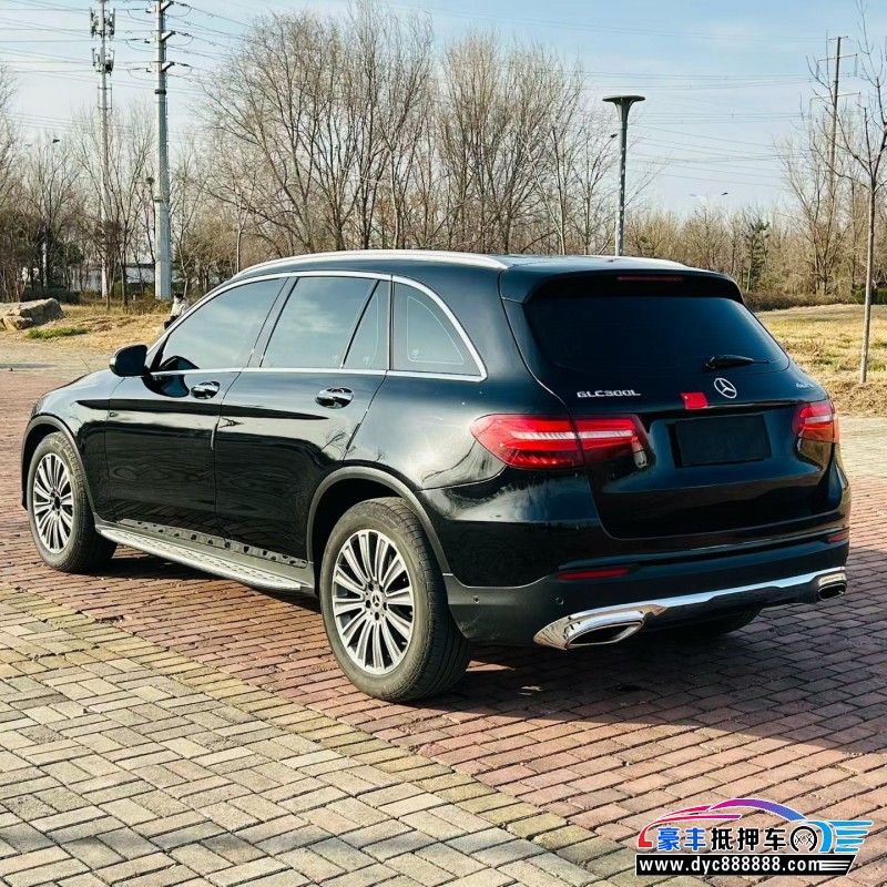 16年奔驰GLC轿车抵押车出售
