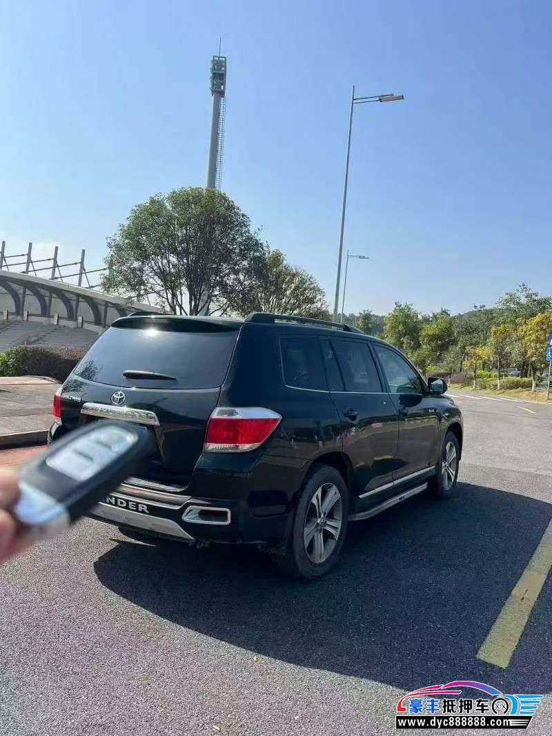 15年丰田汉兰达轿车抵押车出售