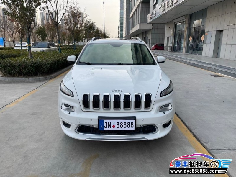 抵押车出售18年Jeep自由光轿车