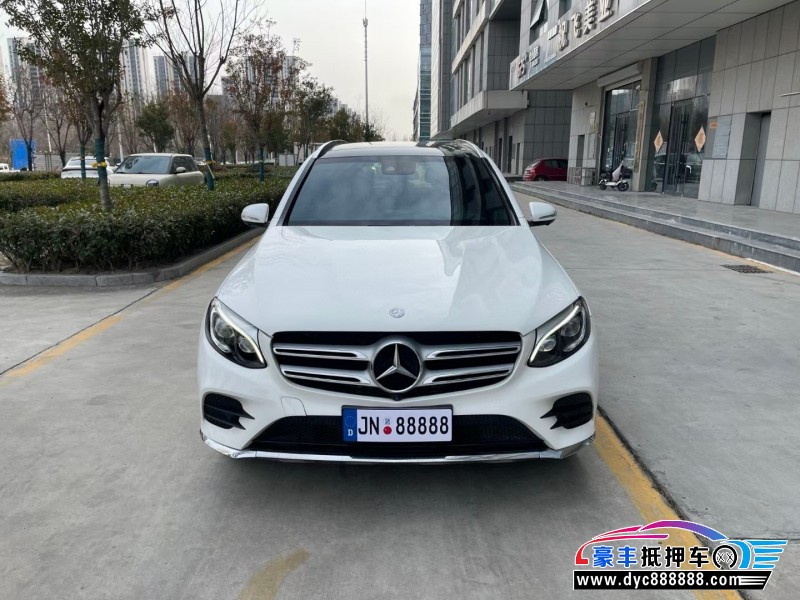 抵押车出售17年奔驰GLC轿车