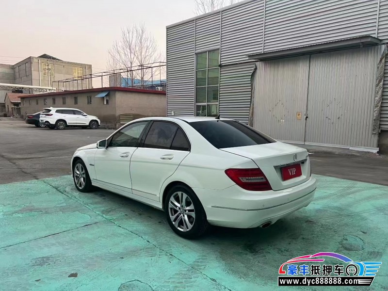 11年奔驰C轿车抵押车出售