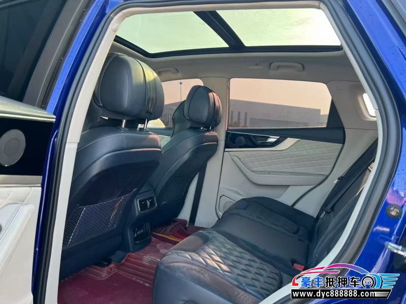 19年红旗HS5轿车抵押车出售