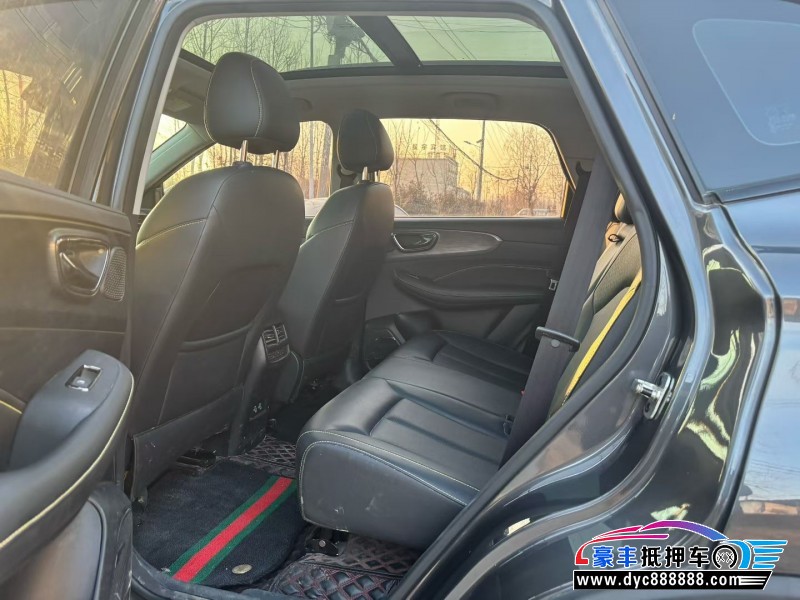 22年荣威RX5轿车抵押车出售