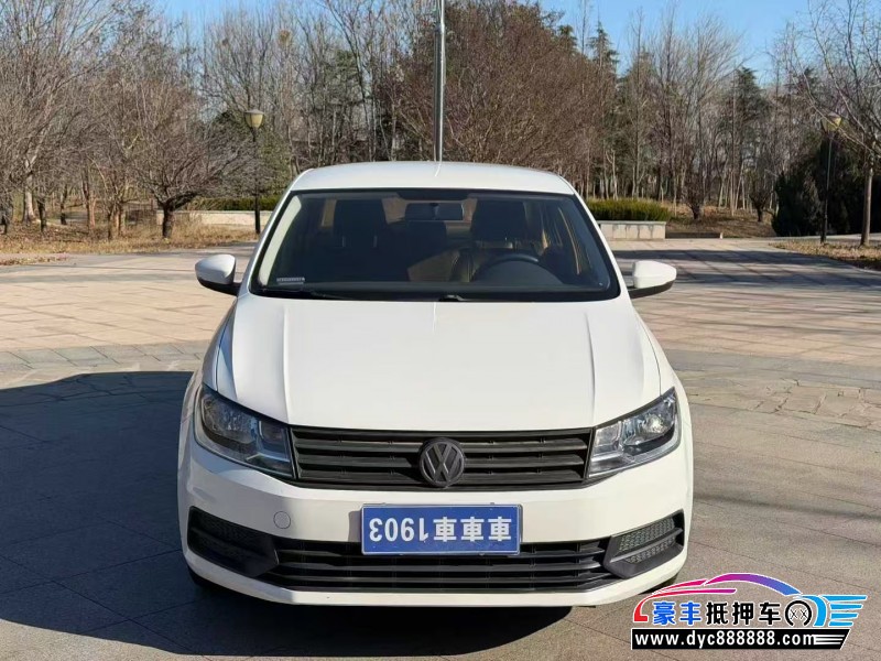 17年大众桑塔纳轿车