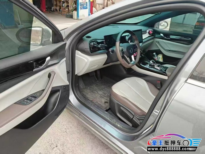 24年比亚迪秦轿车抵押车出售