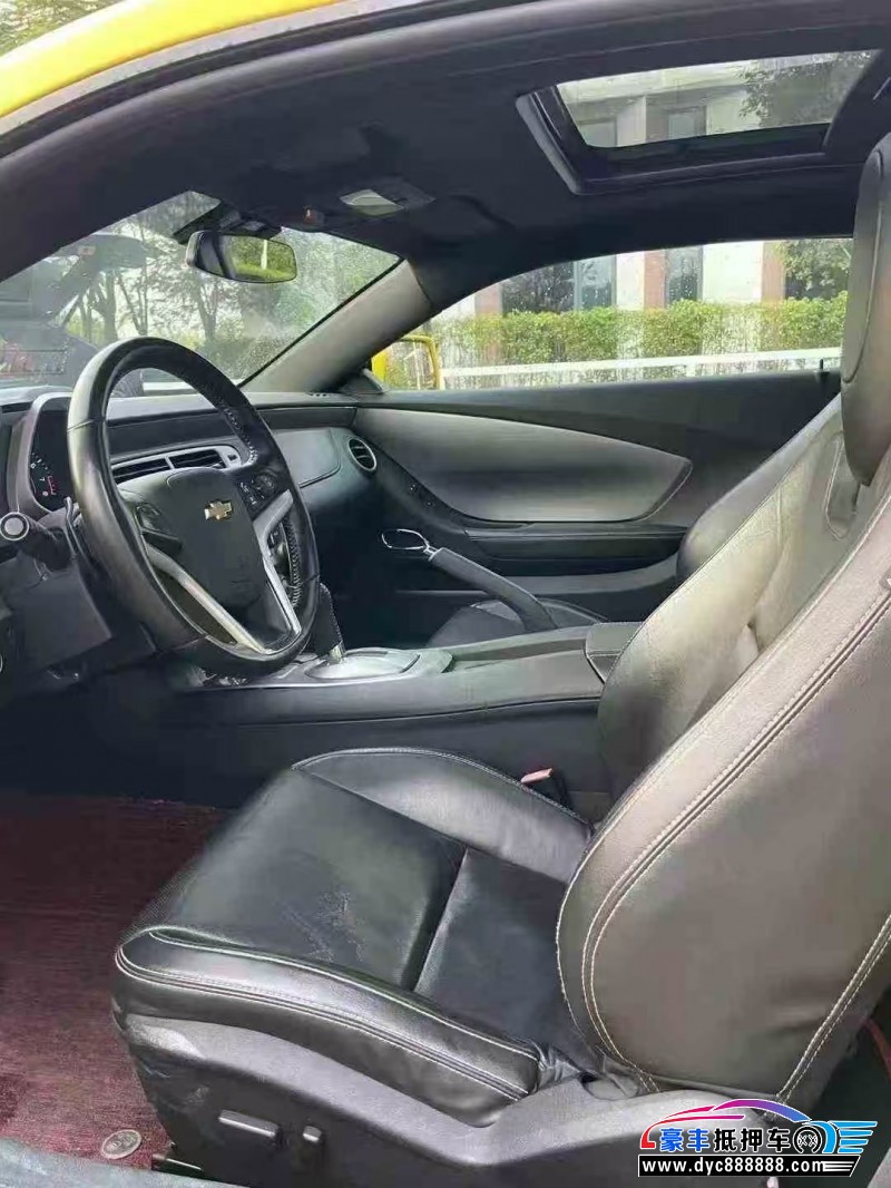 16年雪佛兰科迈罗轿车抵押车出售