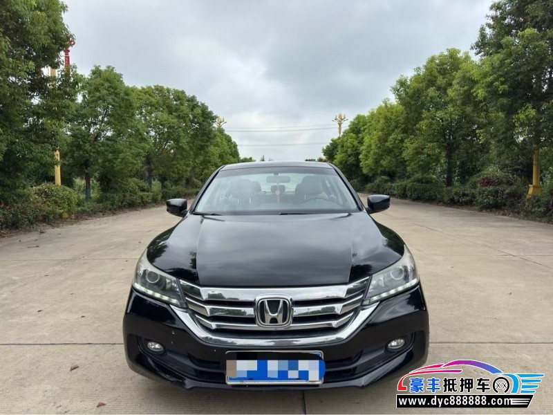 14年本田雅阁轿车抵押车出售