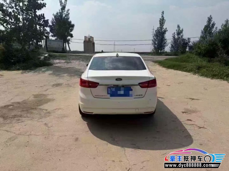 17年福特福睿斯轿车抵押车出售