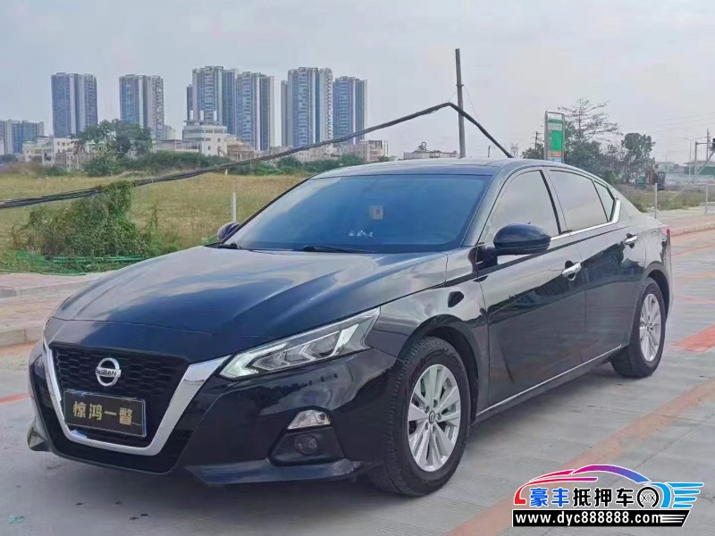 19年日产天籁轿车抵押车出售