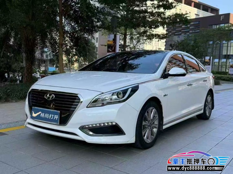 17年现代索纳塔轿车抵押车出售