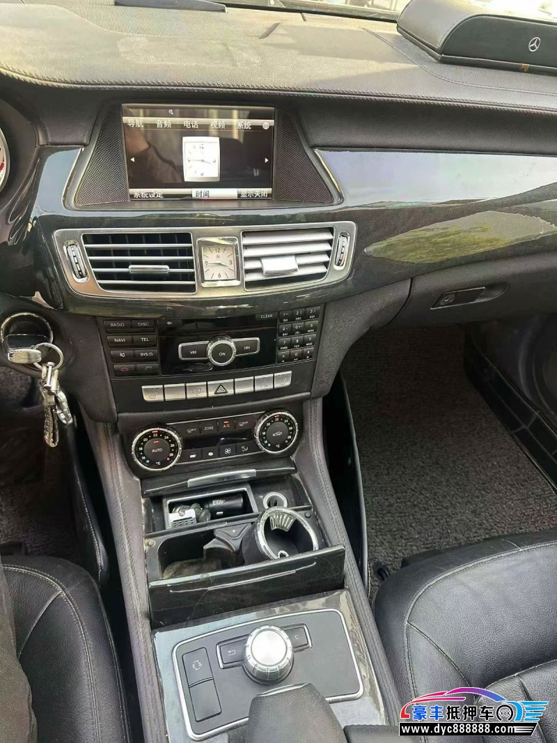 13年奔驰CLS轿车抵押车出售