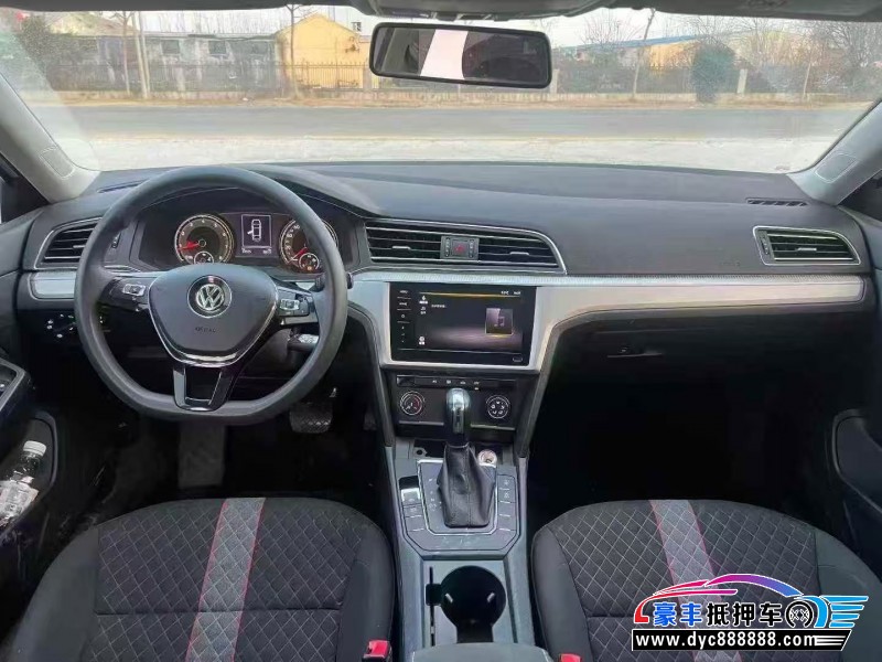 22年大众凌渡轿车抵押车出售