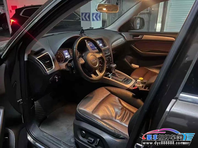 17年奥迪Q7轿车抵押车出售