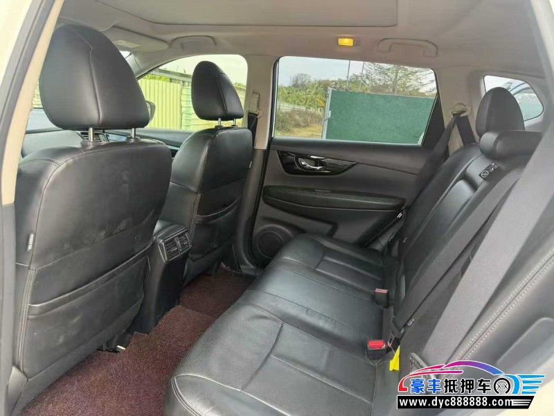 18年日产奇骏轿车抵押车出售