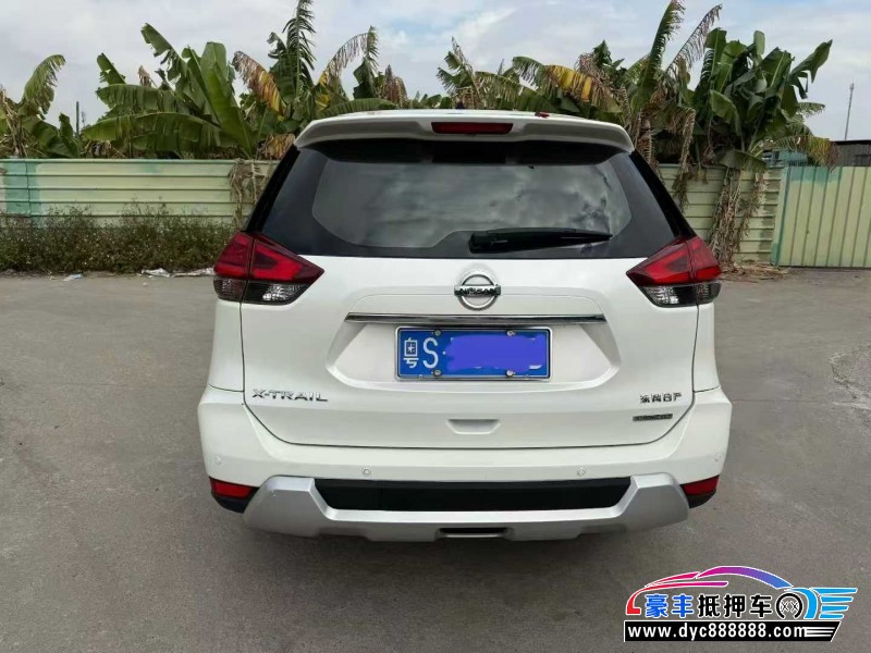 18年日产奇骏轿车抵押车出售