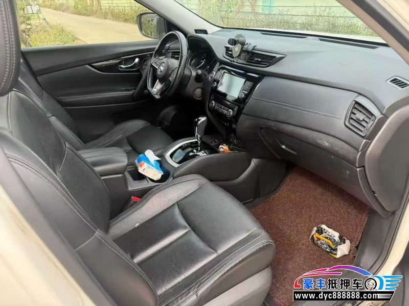 18年日产奇骏轿车抵押车出售