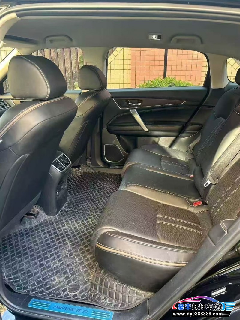 22年本田冠道轿车抵押车出售