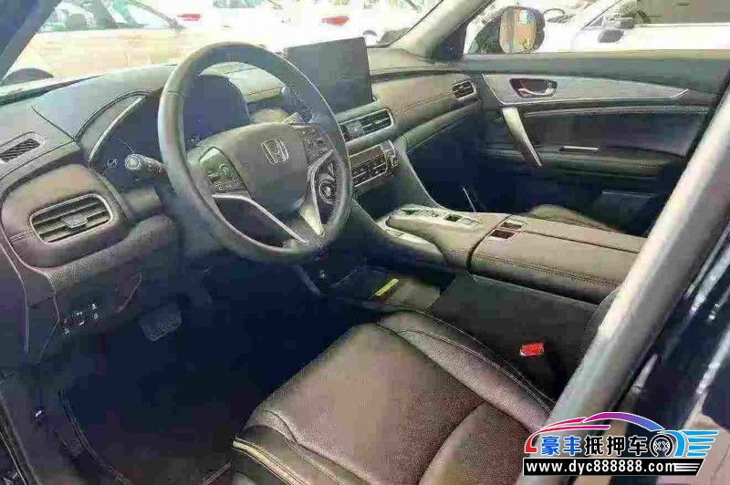 25年本田冠道轿车抵押车出售