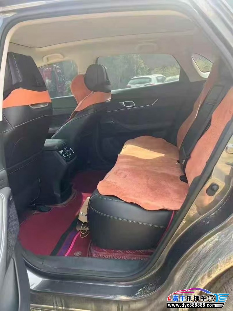 24年长安长安UNI轿车抵押车出售