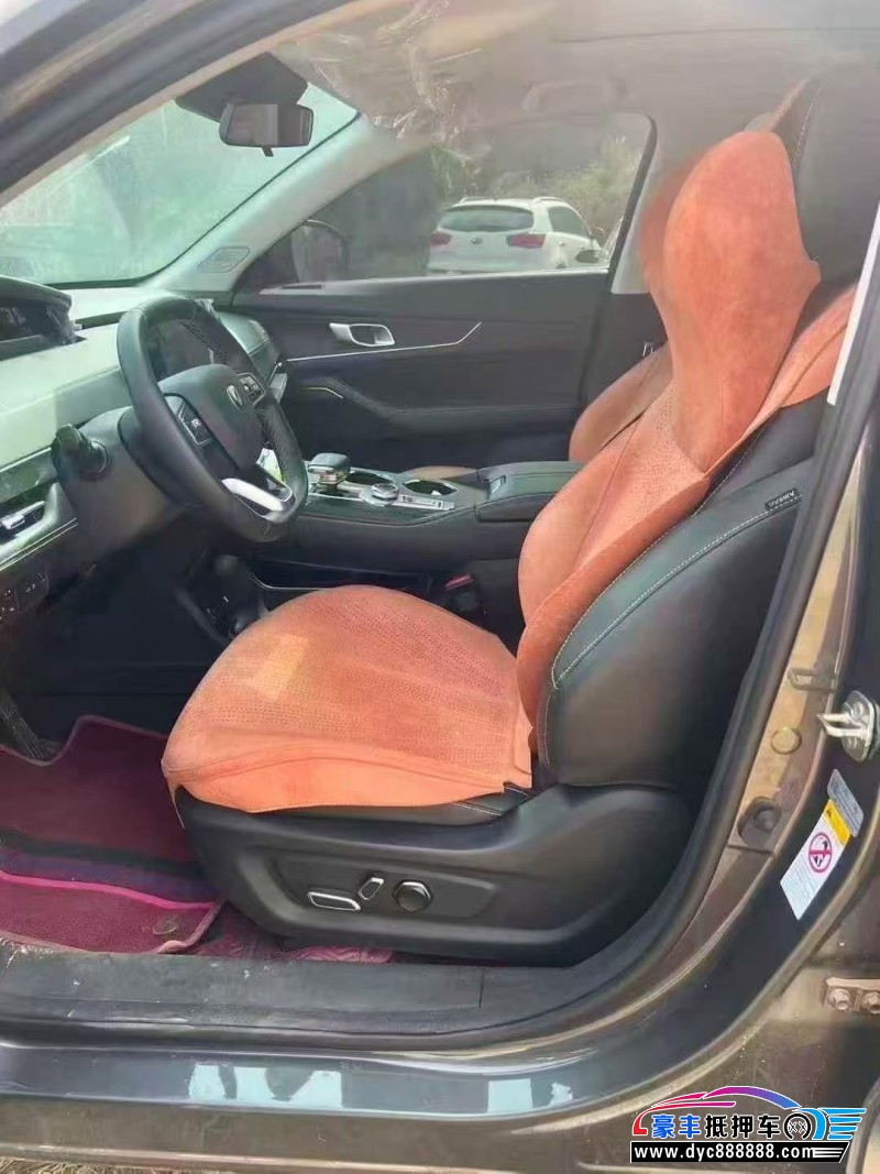 24年长安长安UNI轿车抵押车出售