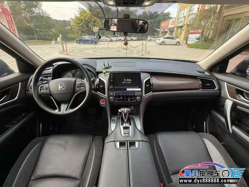 18年本田冠道轿车抵押车出售