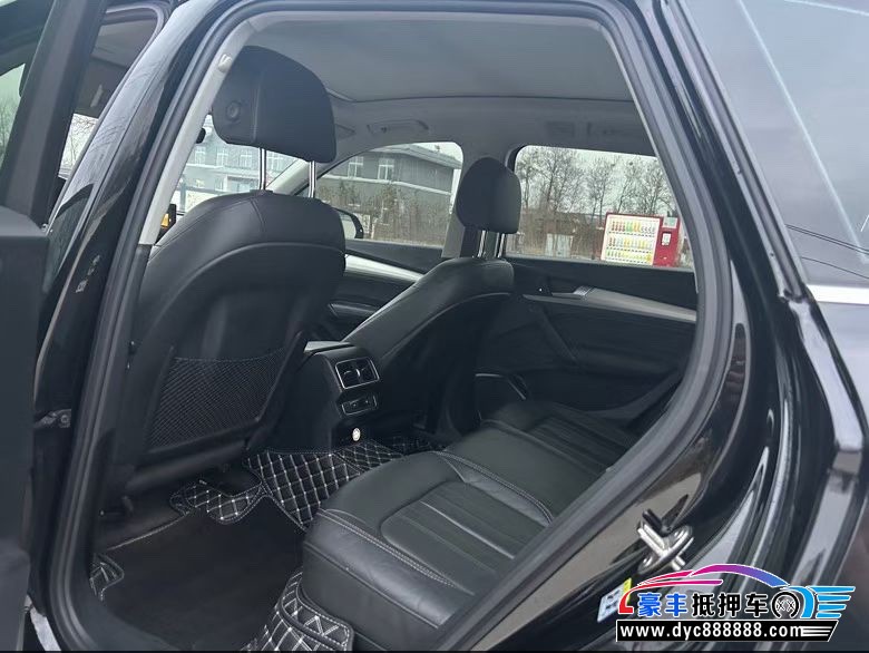 21年奥迪Q5轿车抵押车出售