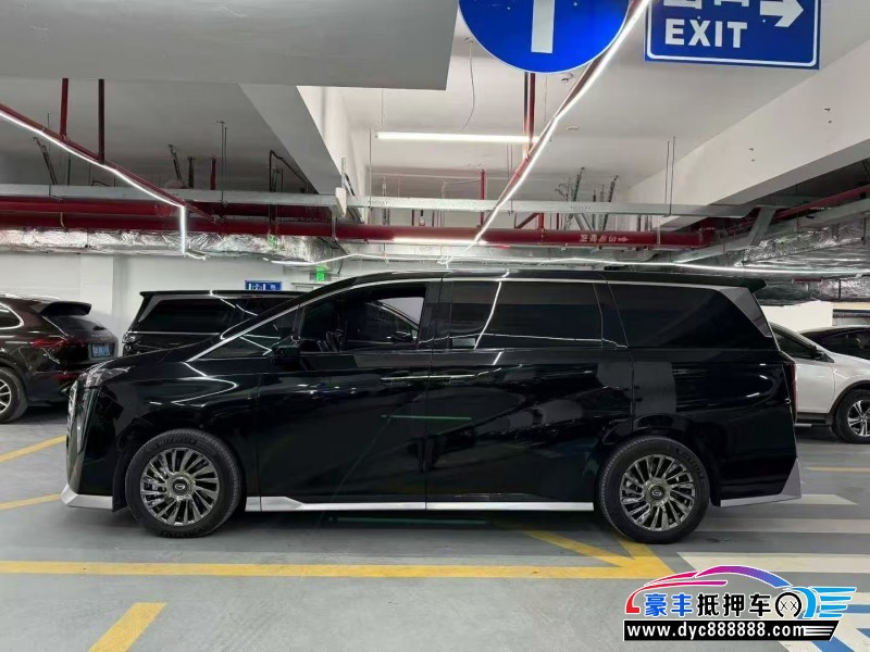 23年传祺M8轿车抵押车出售