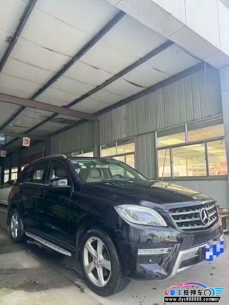13年奔驰ML轿车抵押车出售