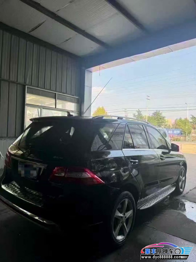 13年奔驰ML轿车抵押车出售