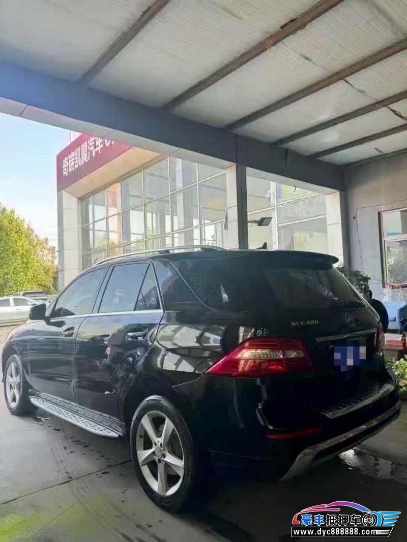 13年奔驰ML轿车抵押车出售