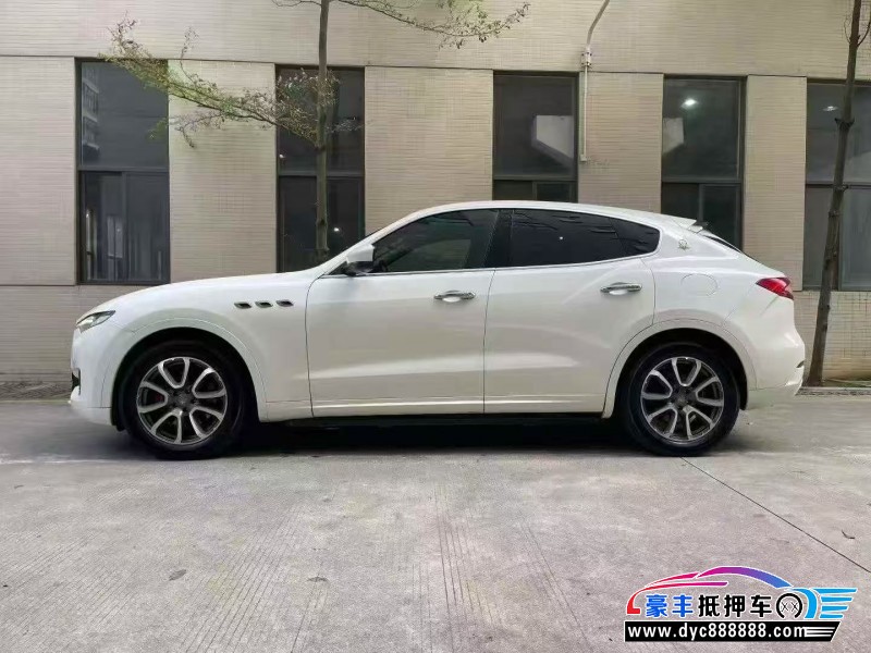 17年玛莎拉蒂莱万特轿车抵押车出售