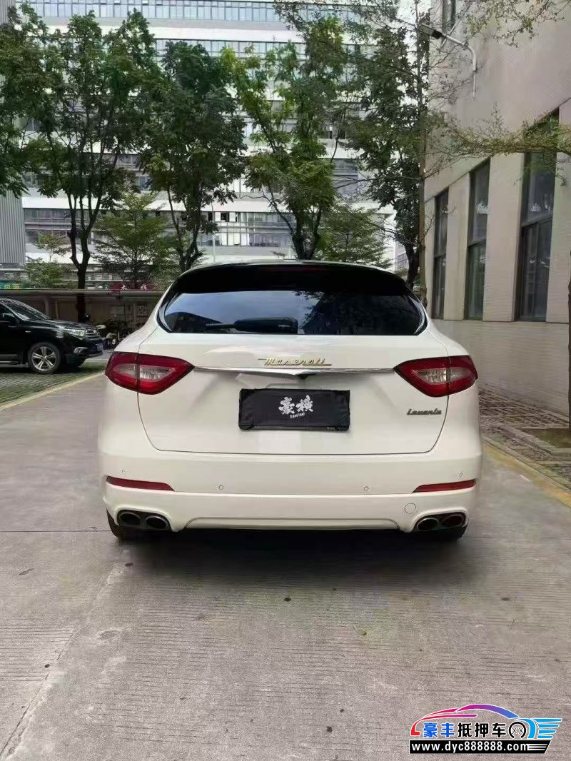 17年玛莎拉蒂莱万特轿车抵押车出售