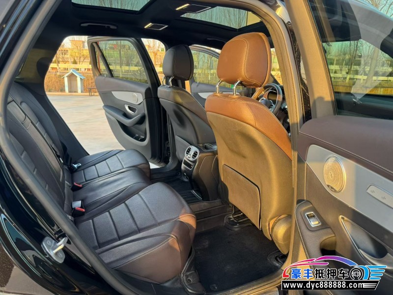 21年奔驰GLC轿车抵押车出售