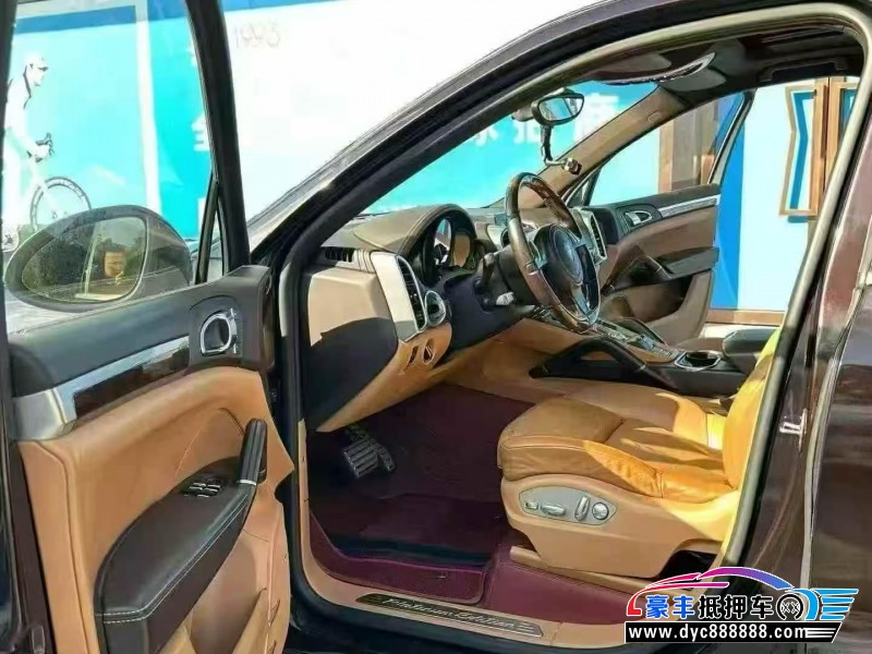 14年保时捷卡宴轿车抵押车出售