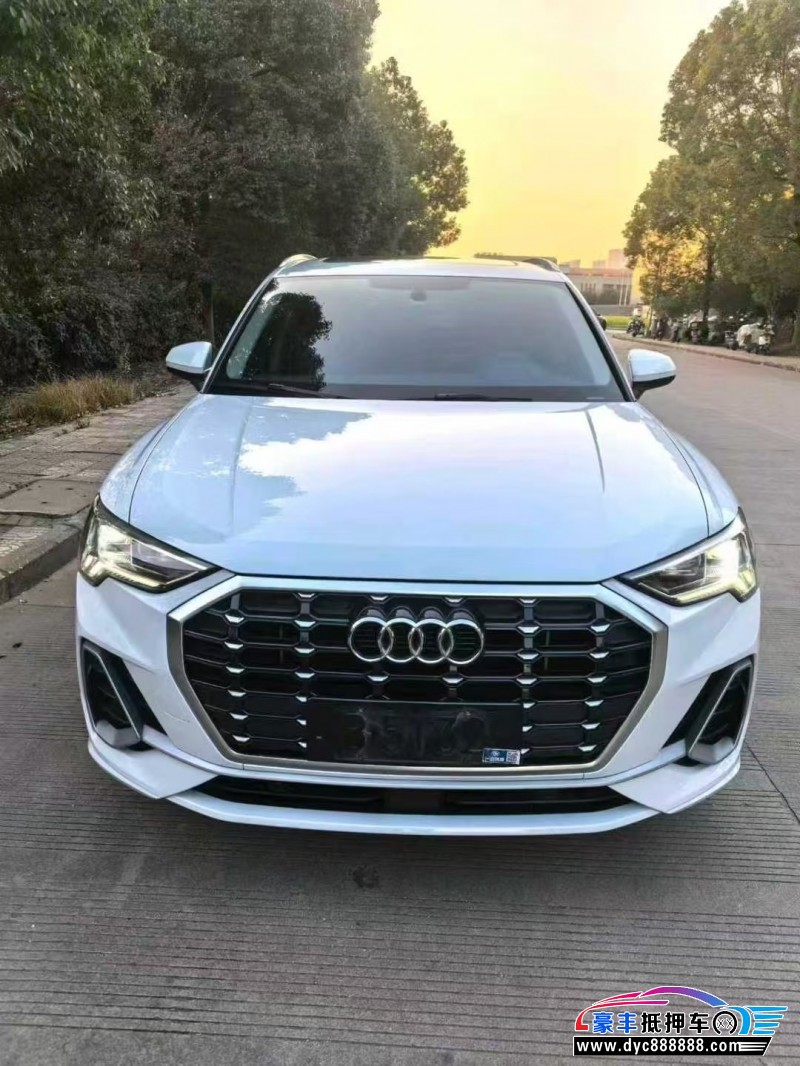 22年奥迪Q3轿车抵押车出售